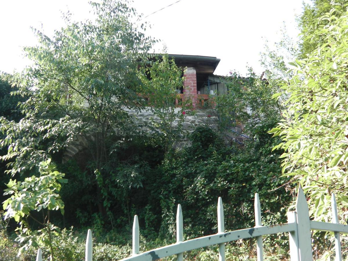 Maison De Village Ardechoise A Les Vans Exterior photo